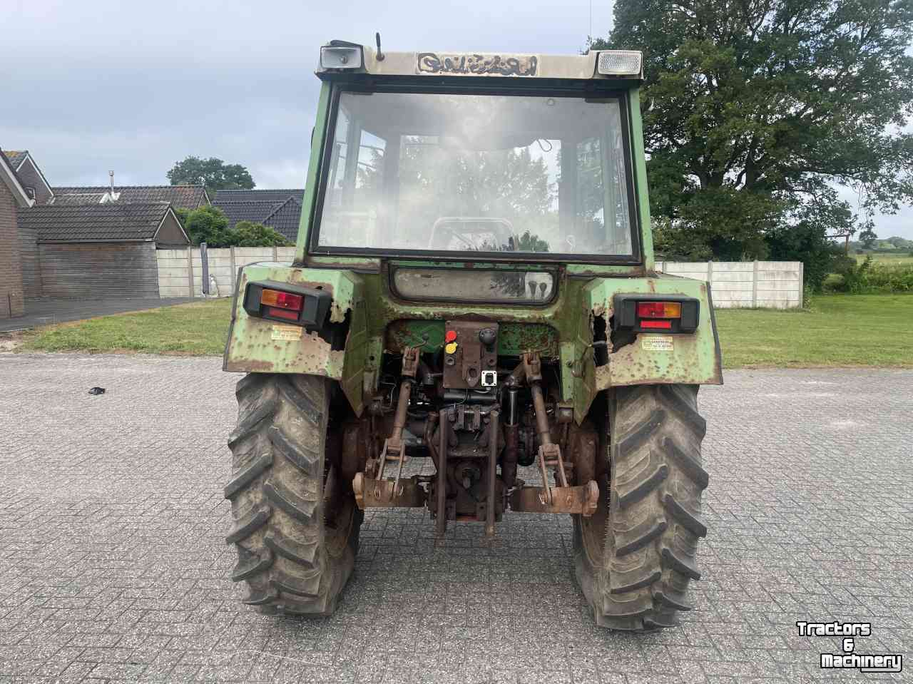 Schlepper / Traktor Fendt Farmer 305 LS 40km