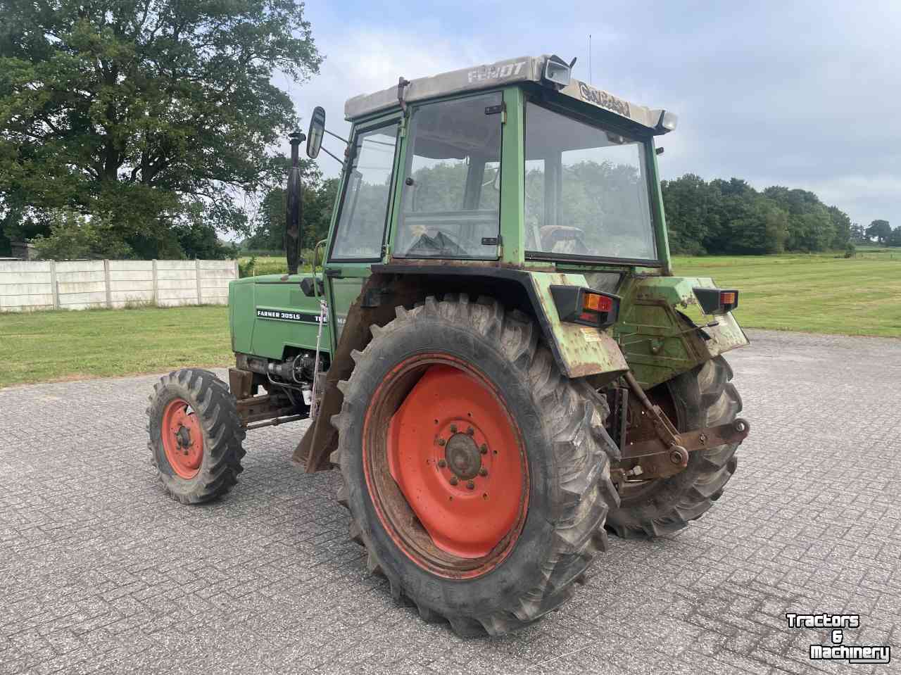 Schlepper / Traktor Fendt 305 LS 40kmh