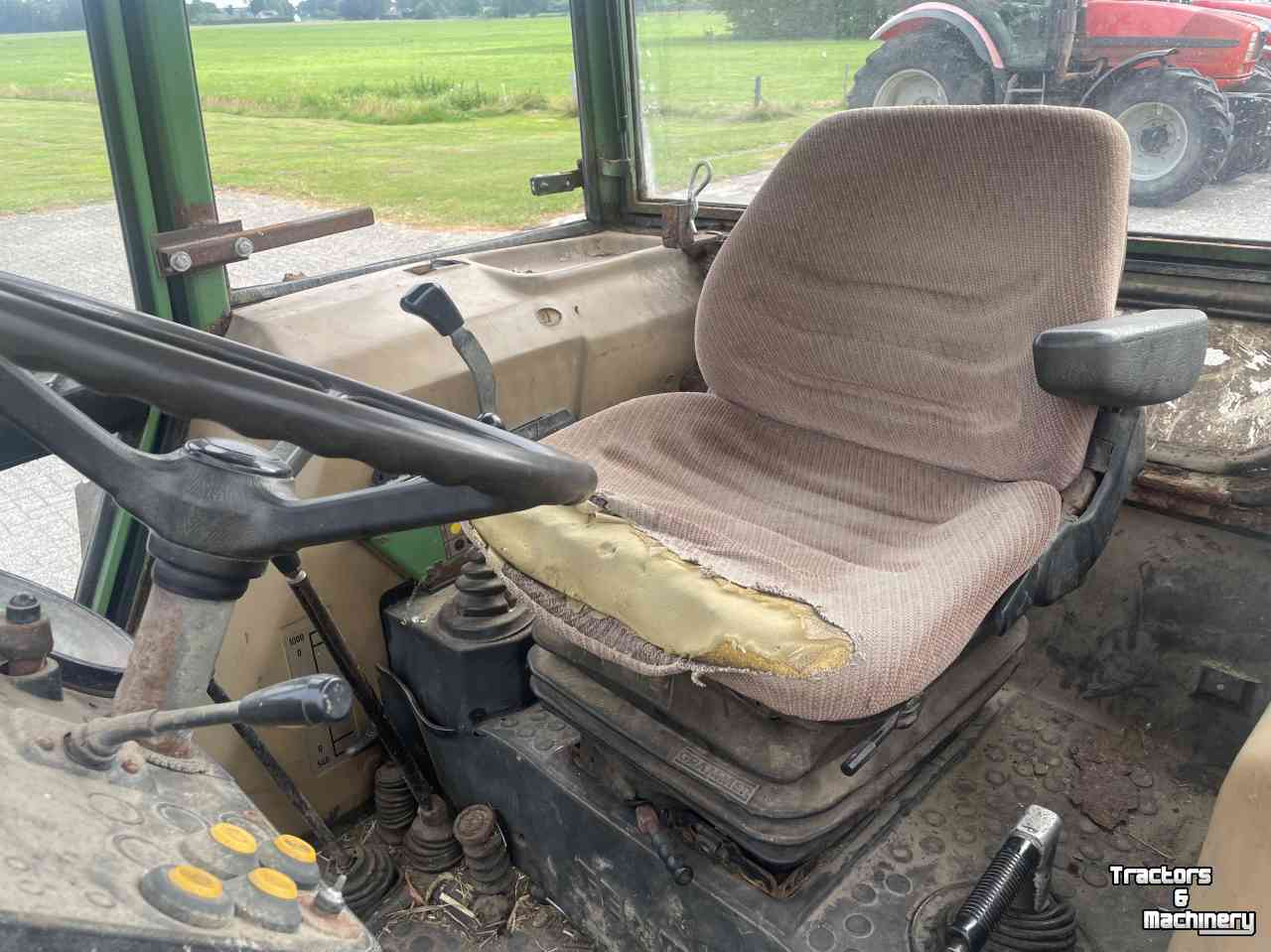 Schlepper / Traktor Fendt Farmer 305 LS 40km