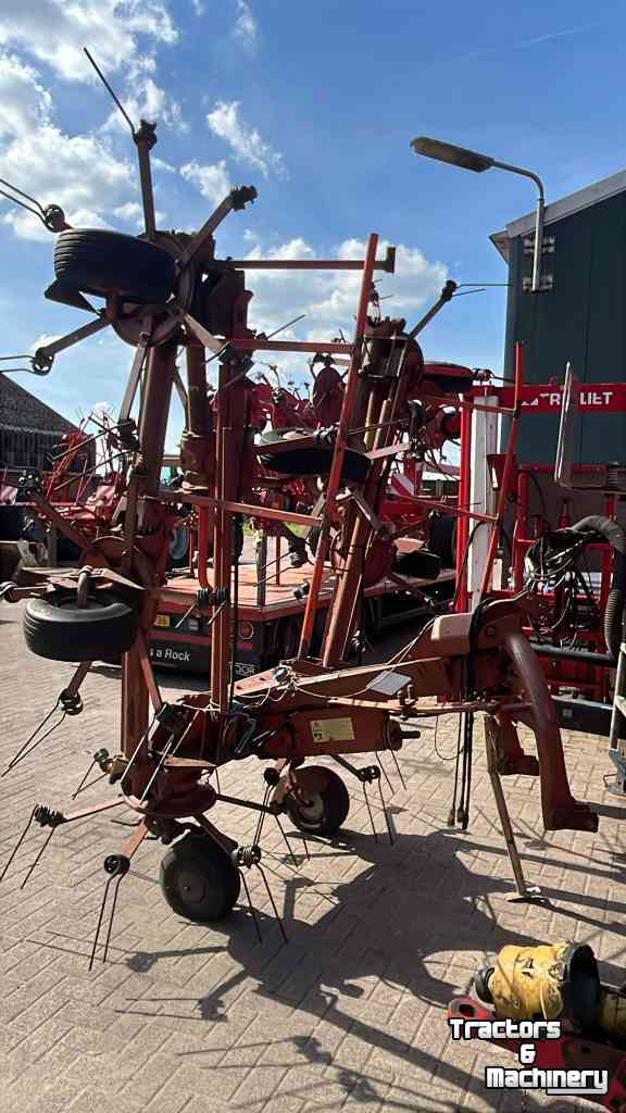 Kreiselheuer Kuhn GF 8501 MH Schudder Weidebouwmachines