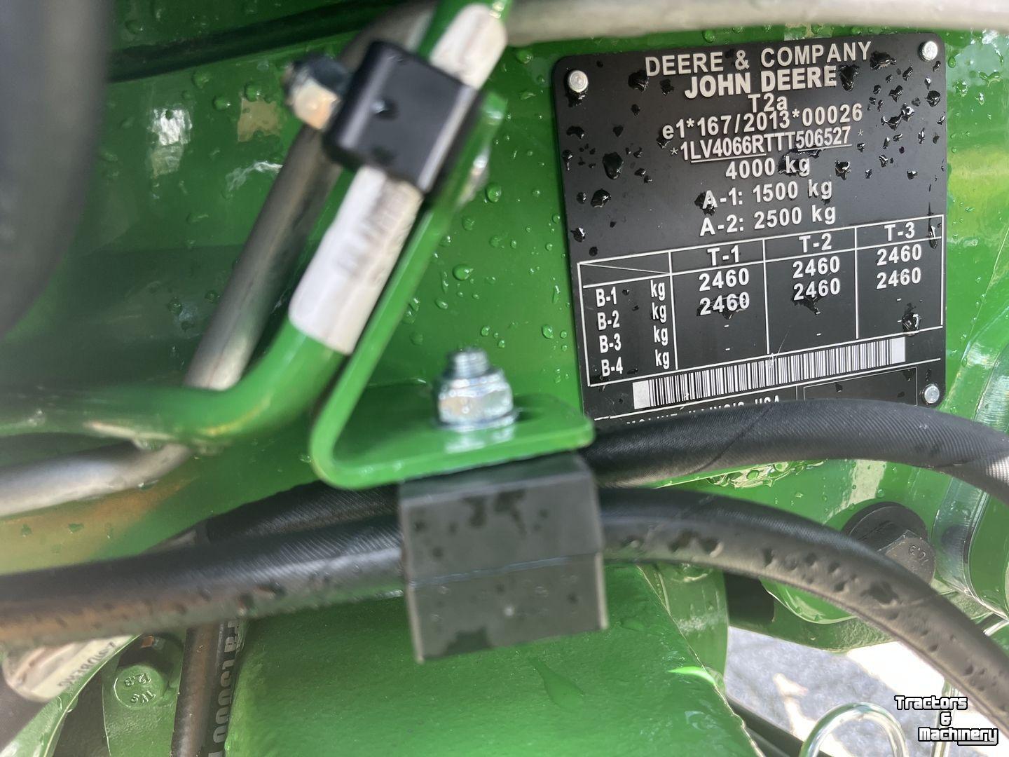 Obsttraktor John Deere 4066R