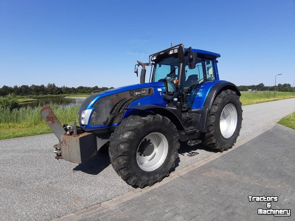 Schlepper / Traktor Valtra T183 Direct TwinTrac