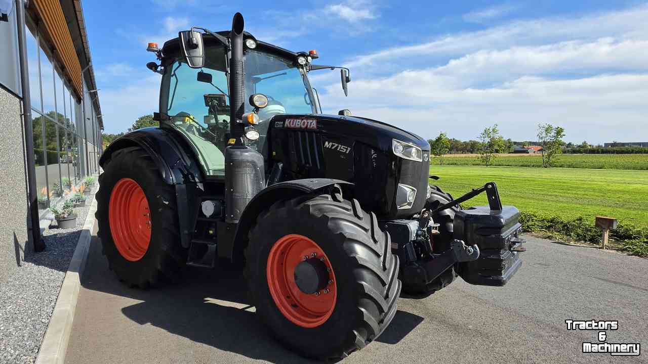 Schlepper / Traktor Kubota M7151 KVT Black