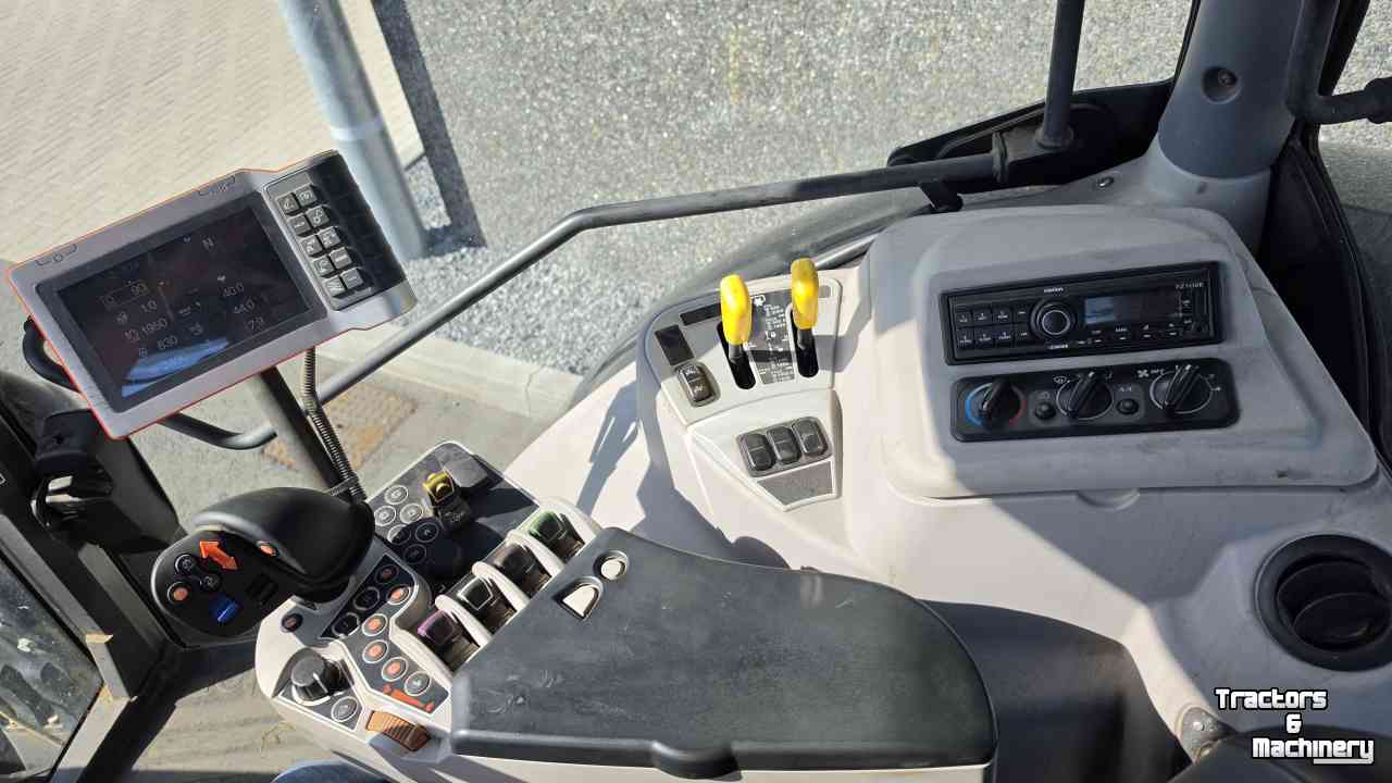 Schlepper / Traktor Kubota M7151 KVT Black