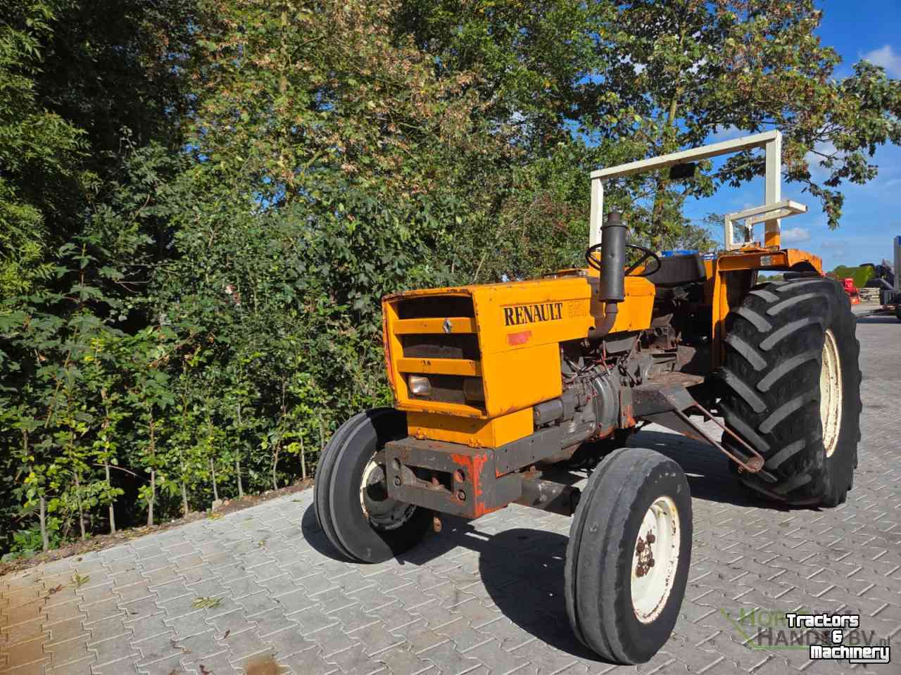 Schlepper / Traktor Renault 551