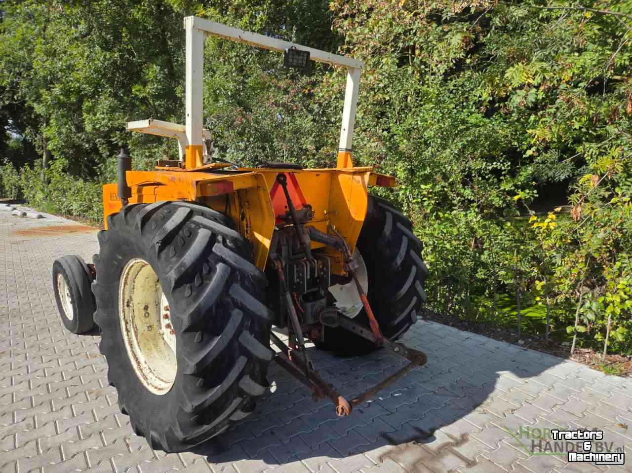 Schlepper / Traktor Renault 551