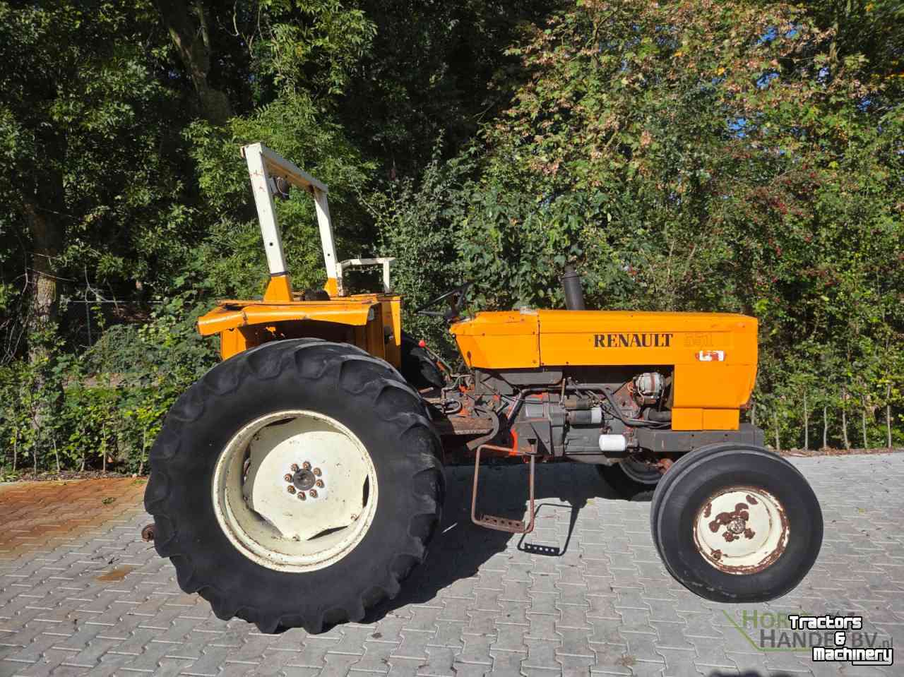 Schlepper / Traktor Renault 551