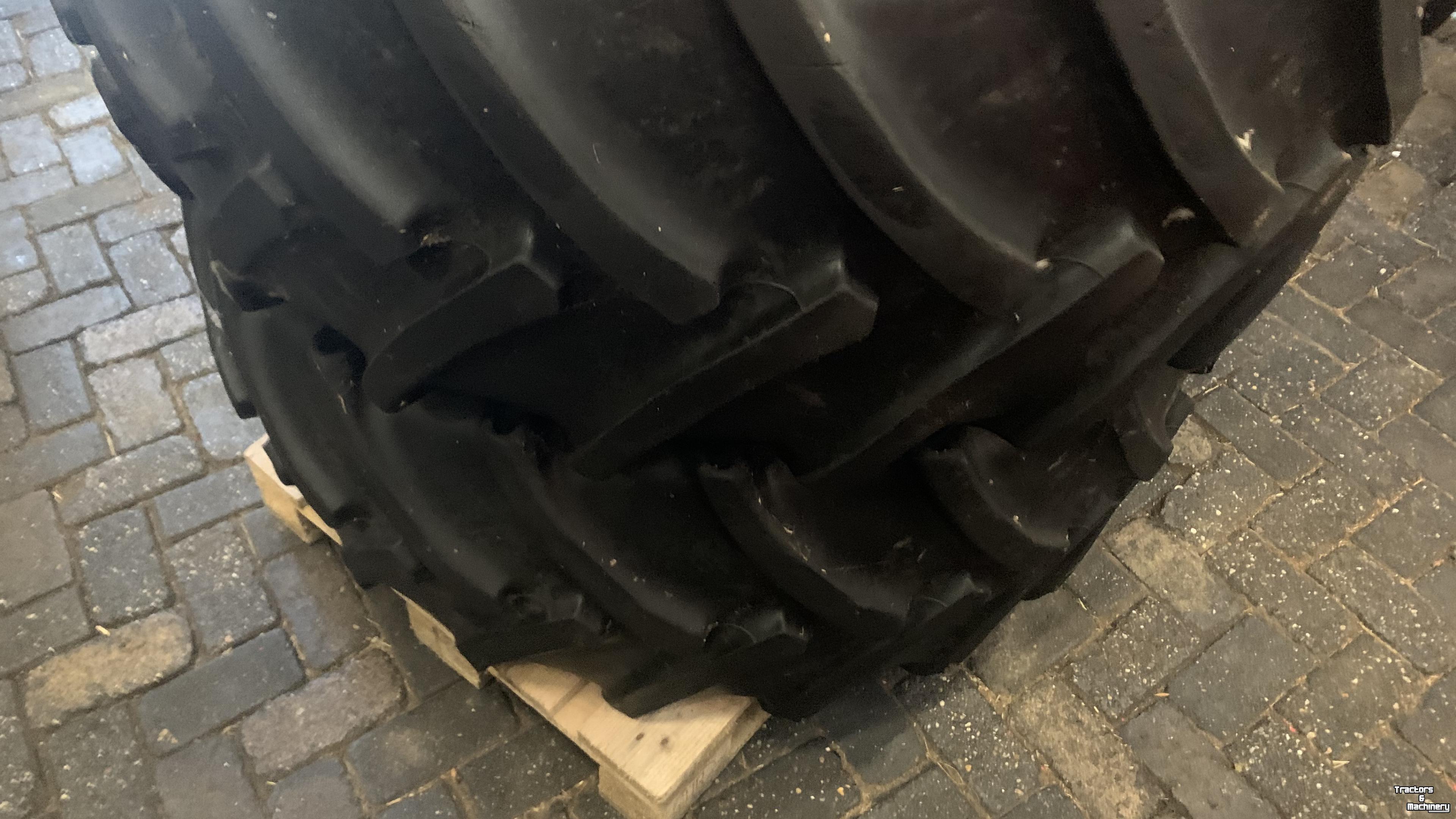Räder, Reifen, Felgen & Distanzringe Continental Continental 540/65R28 op Fendt velg