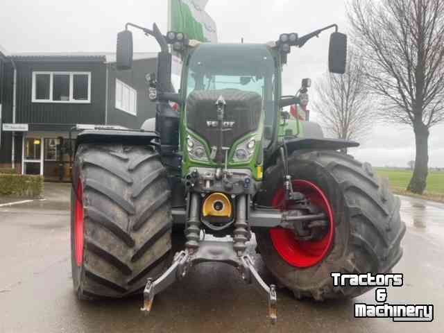 Schlepper / Traktoren Fendt 724S4 Profi Plus