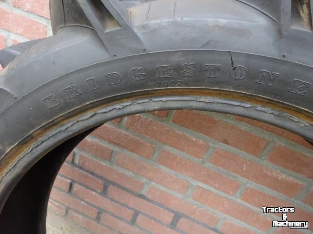 Räder, Reifen, Felgen & Distanzringe Bridgestone set banden 8.3/8-24