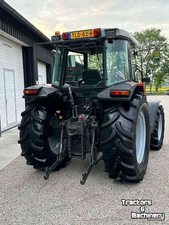 Schlepper / Traktoren Massey Ferguson 6140
