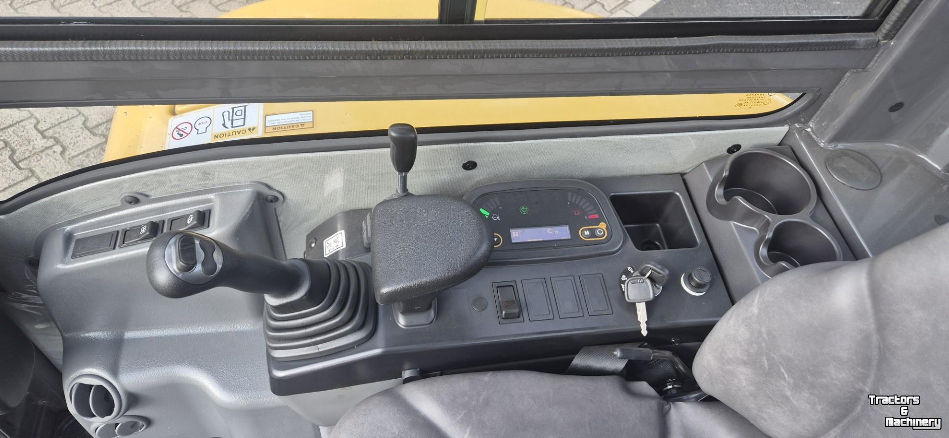 Minibagger New Holland E26C