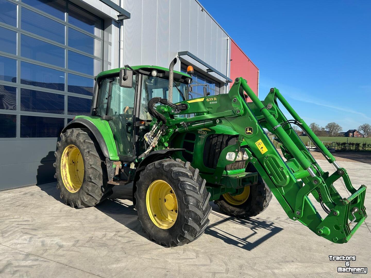 Schlepper / Traktor John Deere 6230