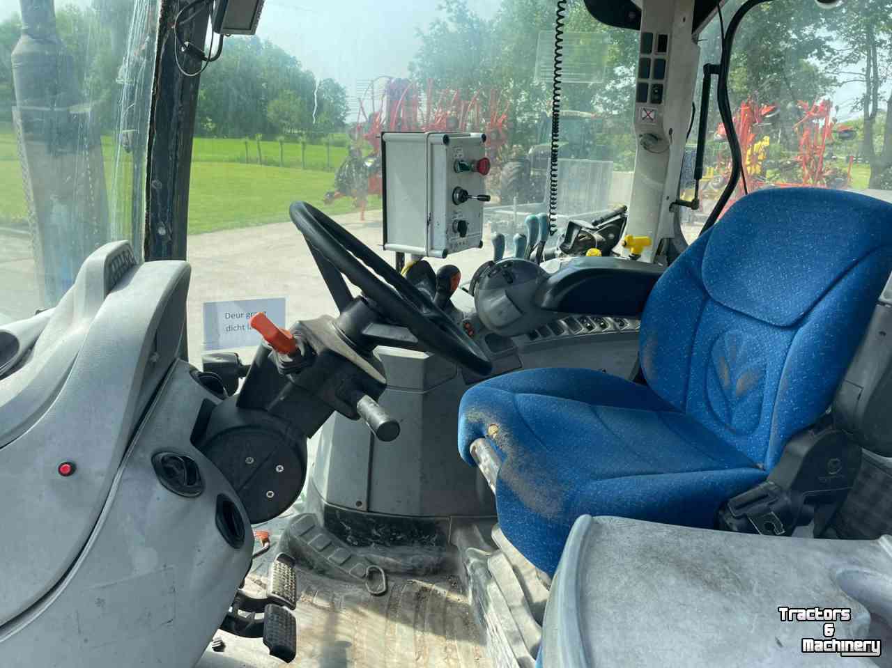 Schlepper / Traktor New Holland newholland t6030 met tank