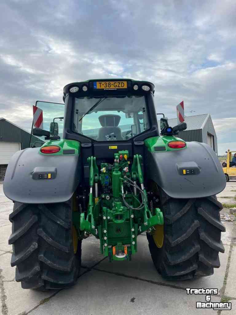 Schlepper / Traktor John Deere 6M 185