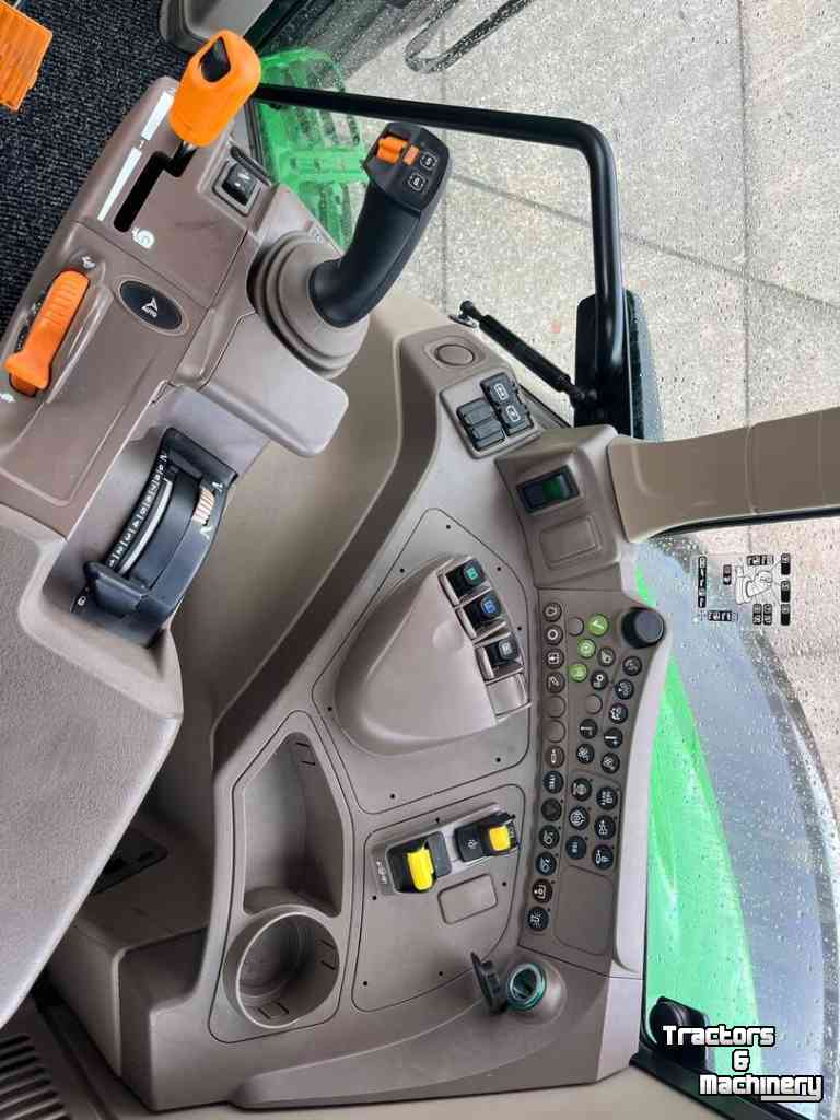Schlepper / Traktor John Deere 6M 185