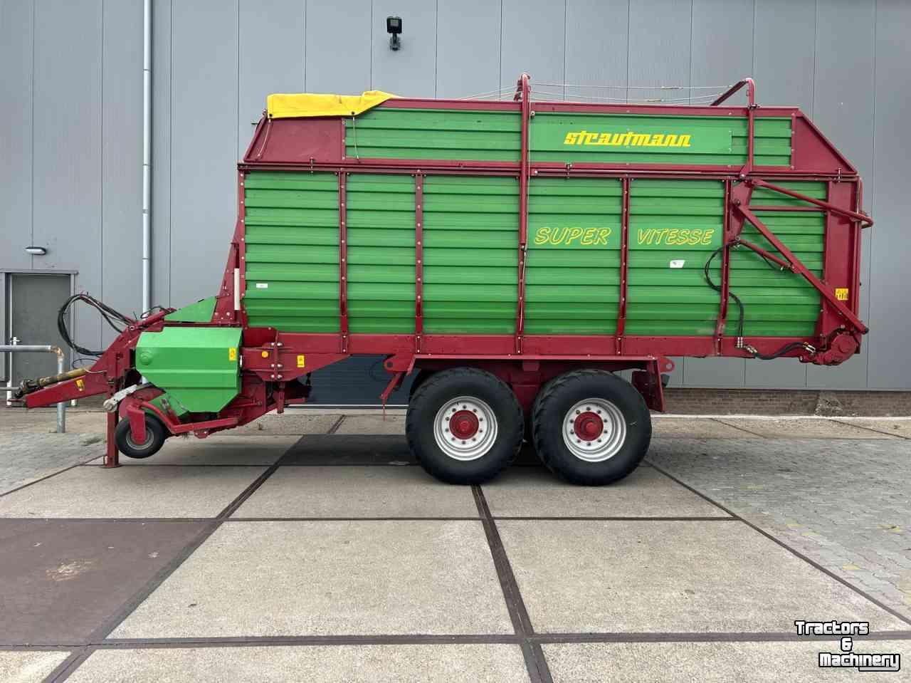 Lade- und Dosierwagen Strautmann Super Vitesse 2 H Groot onderstel.