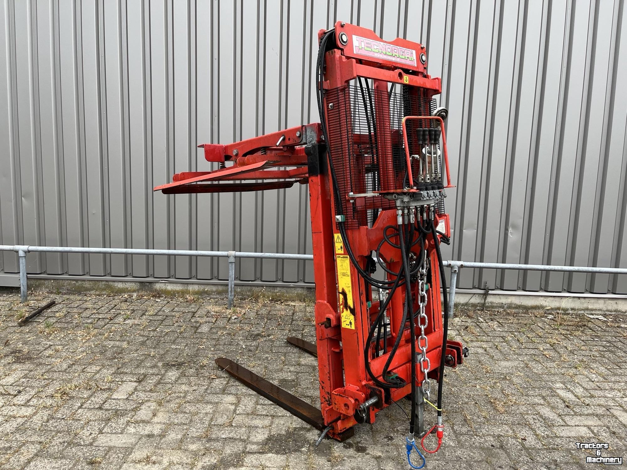 Anbau Hydraulik Stapler / Mini Gabelstapler  Tecnoagri Super 2515
