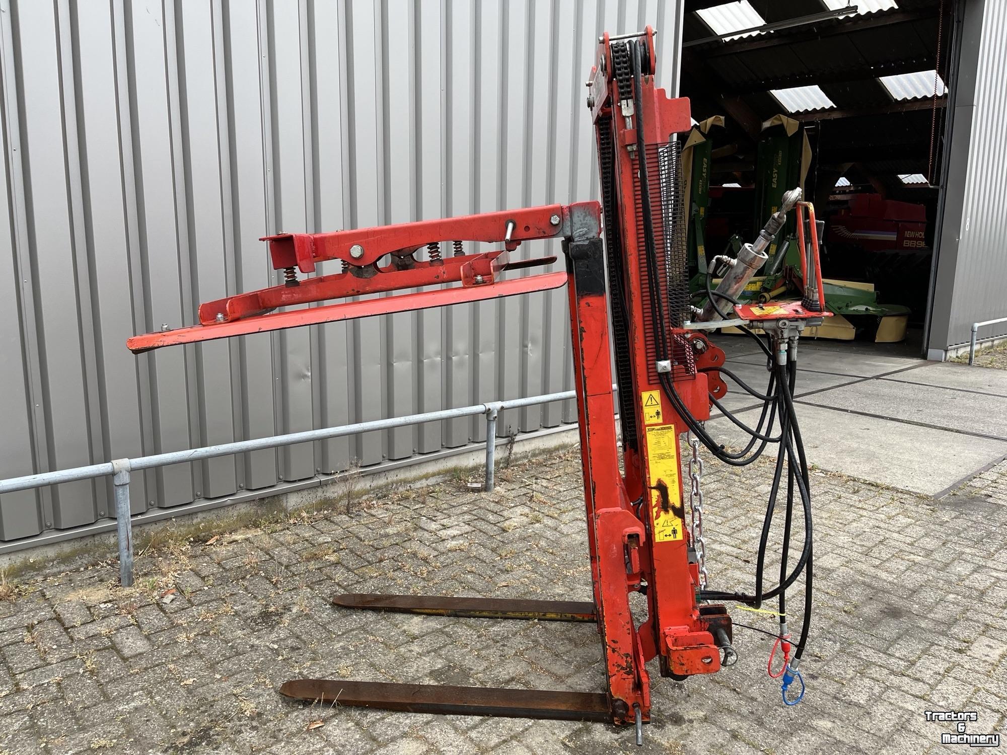 Anbau Hydraulik Stapler / Mini Gabelstapler  Tecnoagri Super 2515