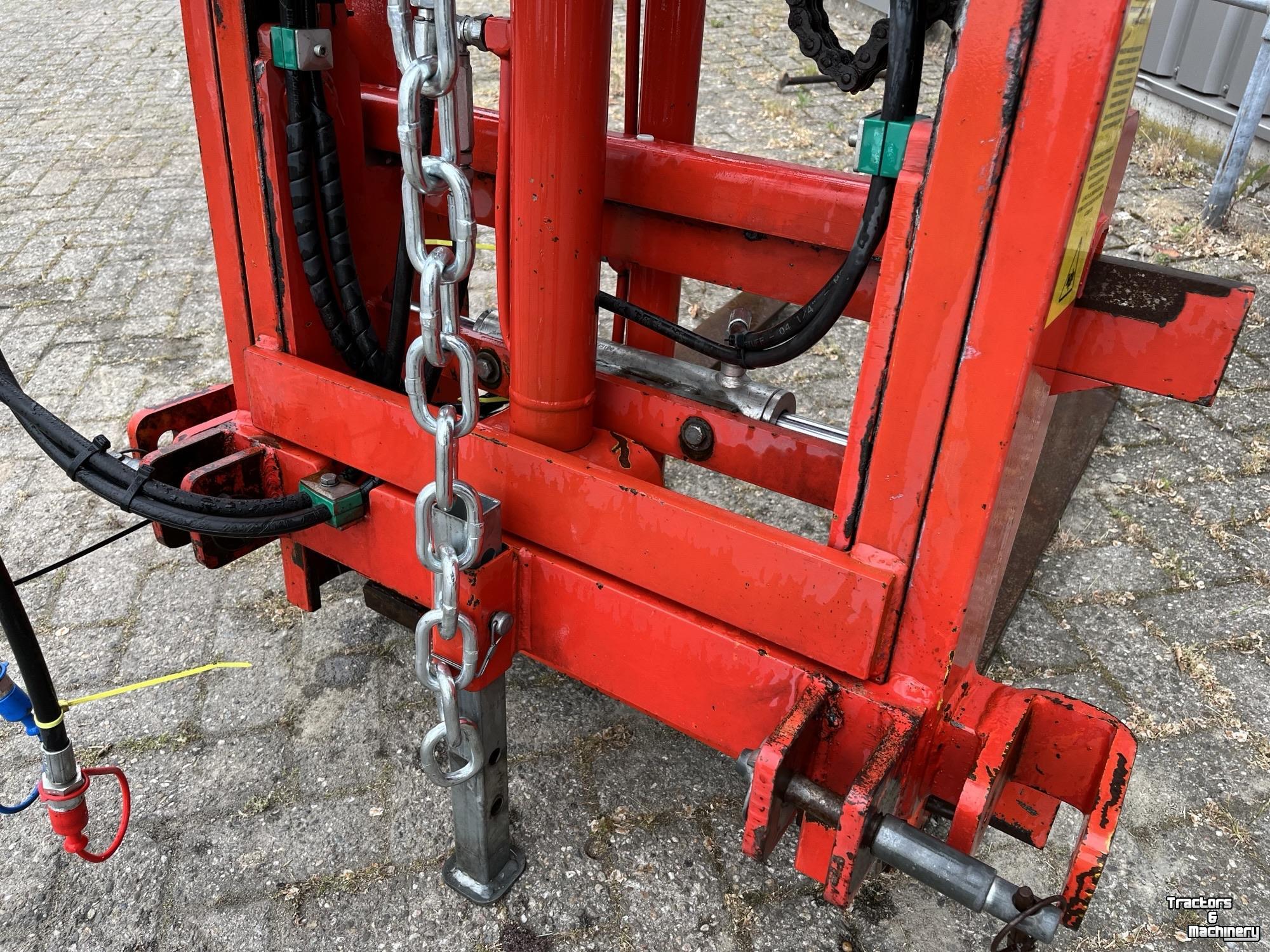 Anbau Hydraulik Stapler / Mini Gabelstapler  Tecnoagri Super 2515