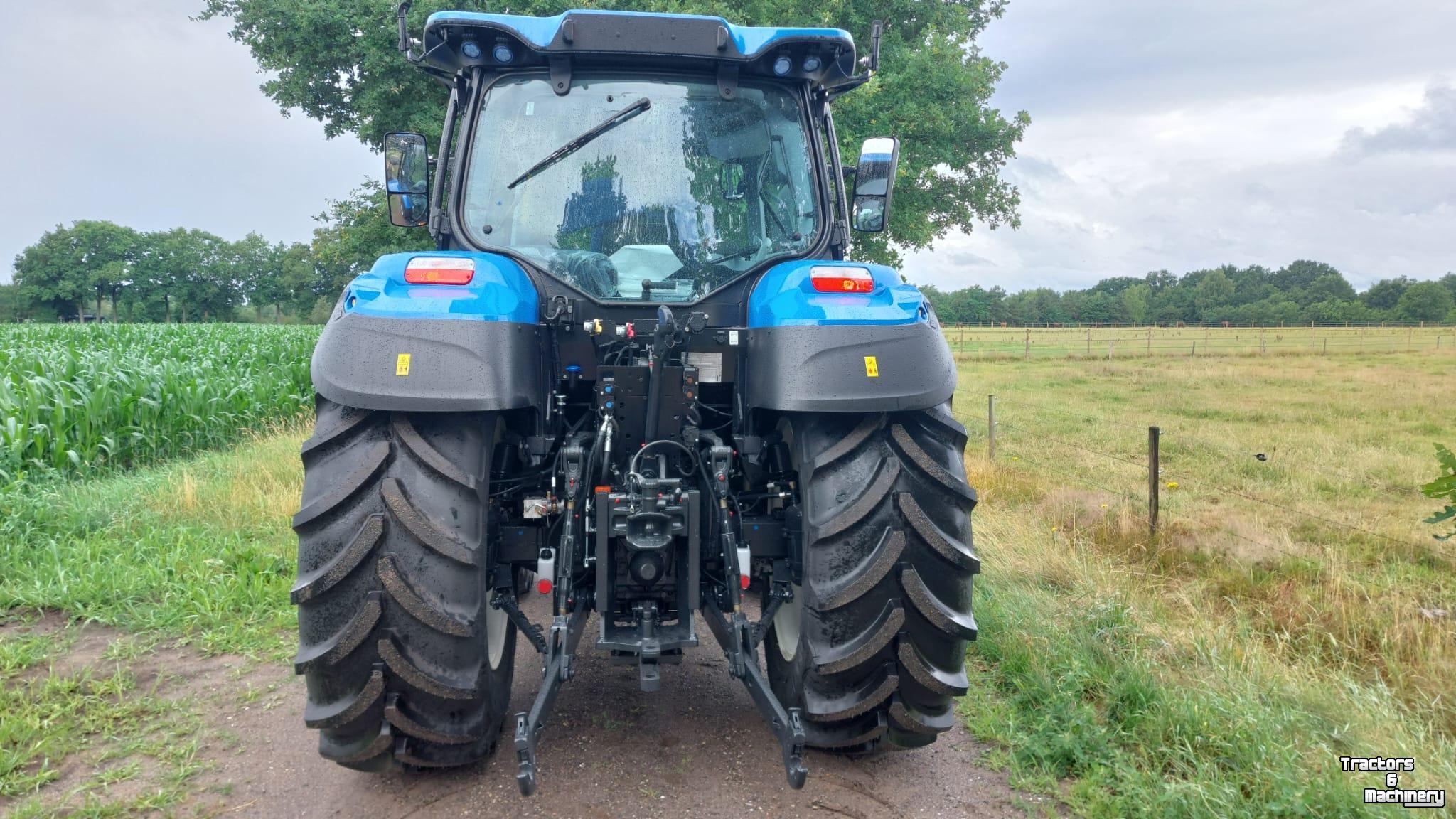 Schlepper / Traktor New Holland 140 AutoCommand