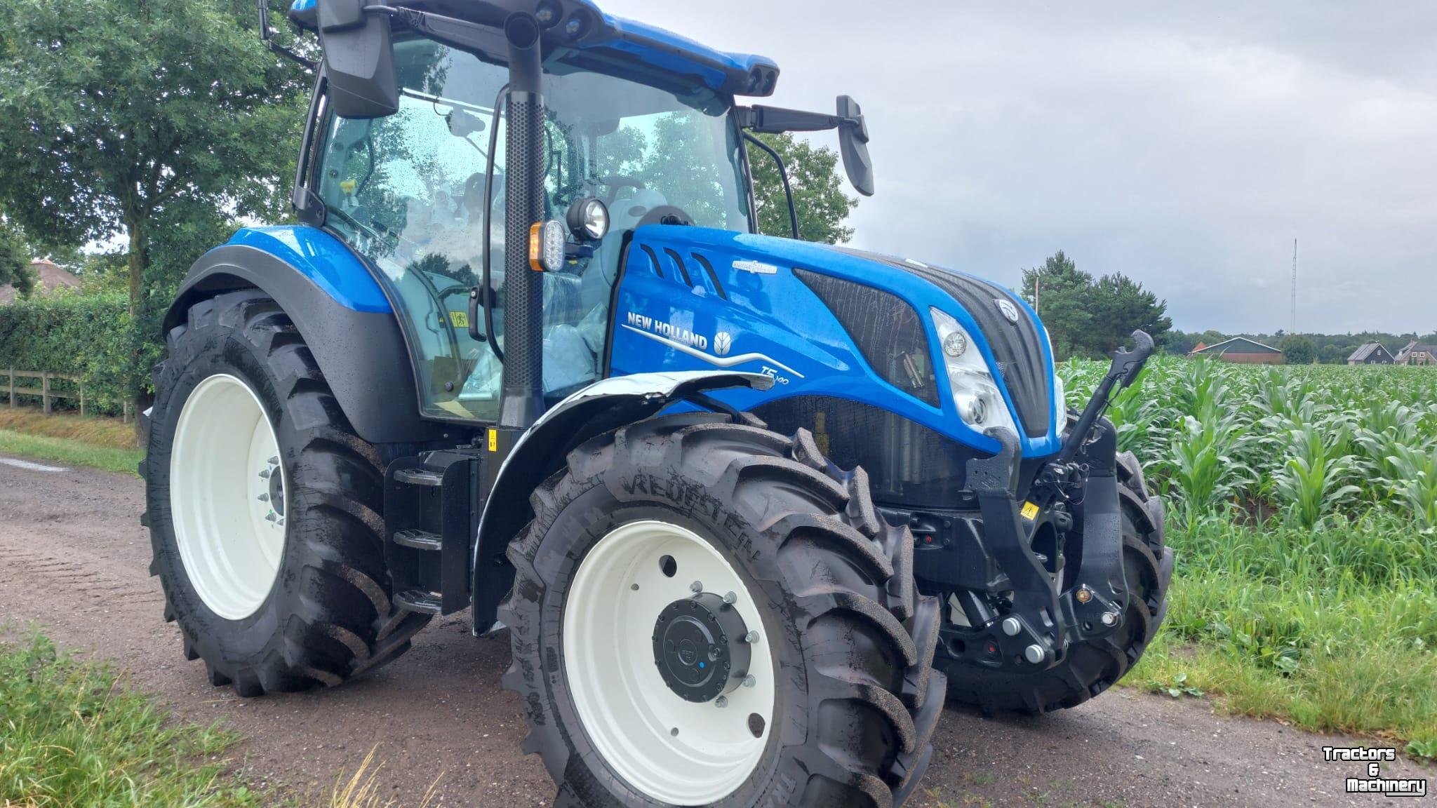 Schlepper / Traktor New Holland 140 AutoCommand