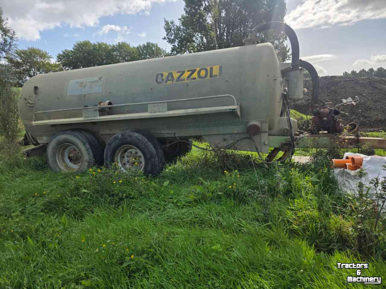 Gülletankwagen / Güllefässer Bazzoli Mesttank / Watertank 12000 Liter