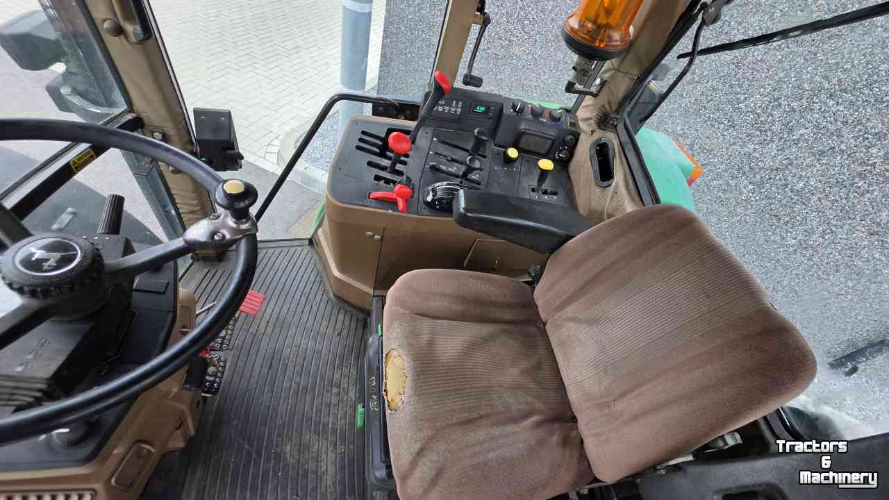 Schlepper / Traktor John Deere 6400
