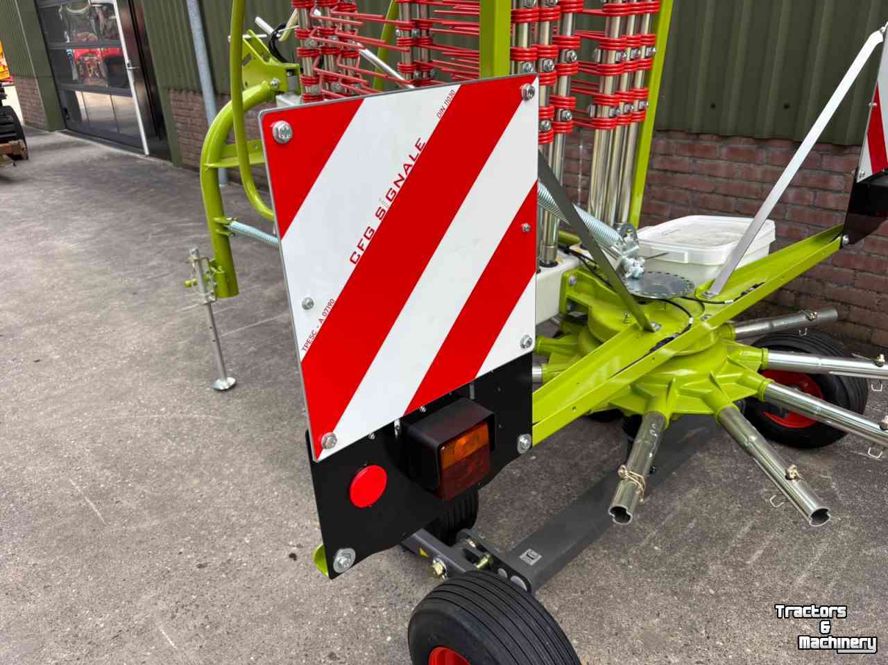 Schwader Claas Liner 370