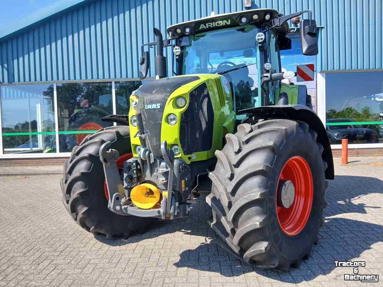 Schlepper / Traktor Claas Arion 660 CMATIC CEBIS