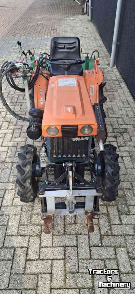 Gartentraktoren Kubota B7000