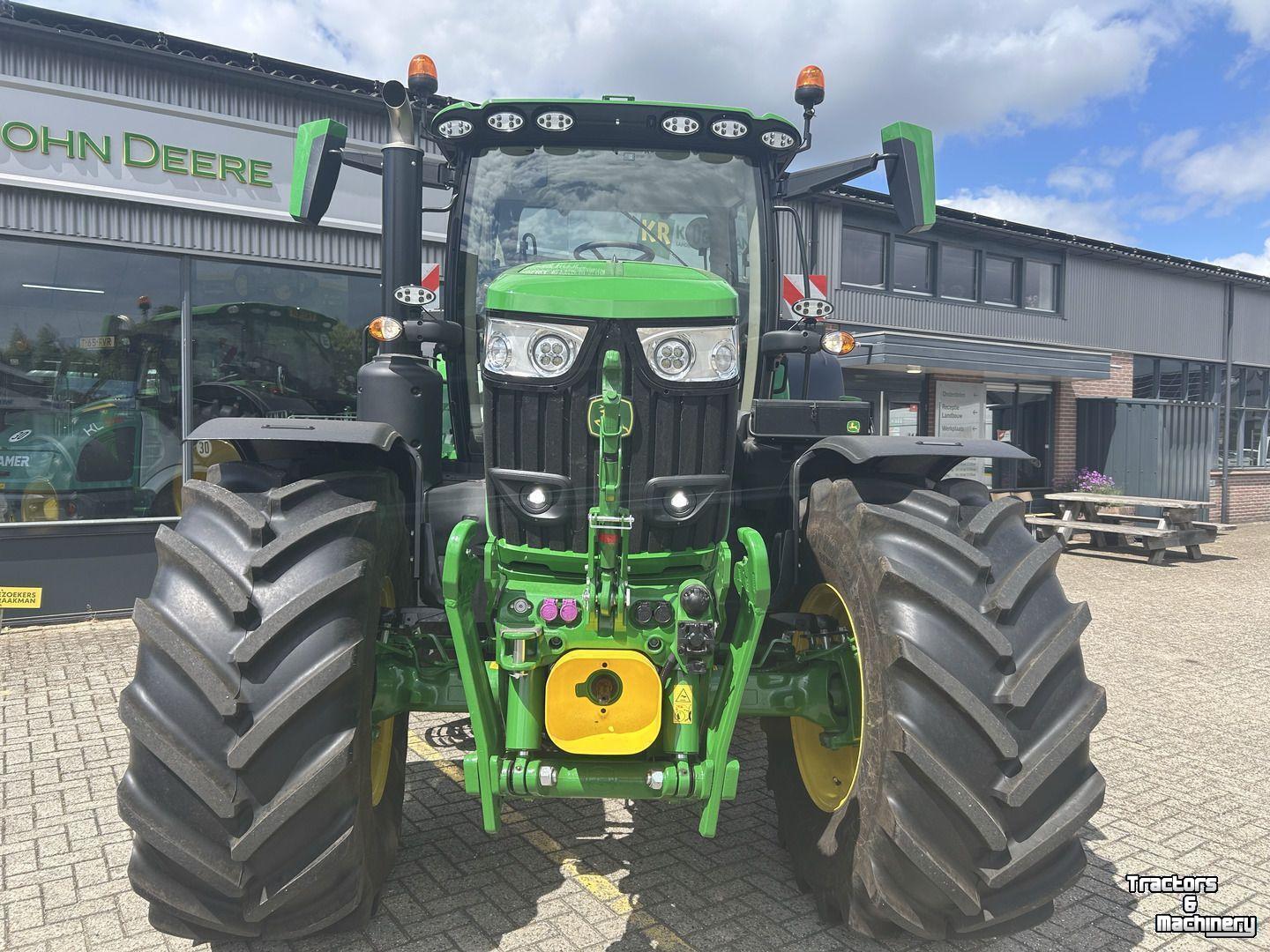 Schlepper / Traktor John Deere 6R 215