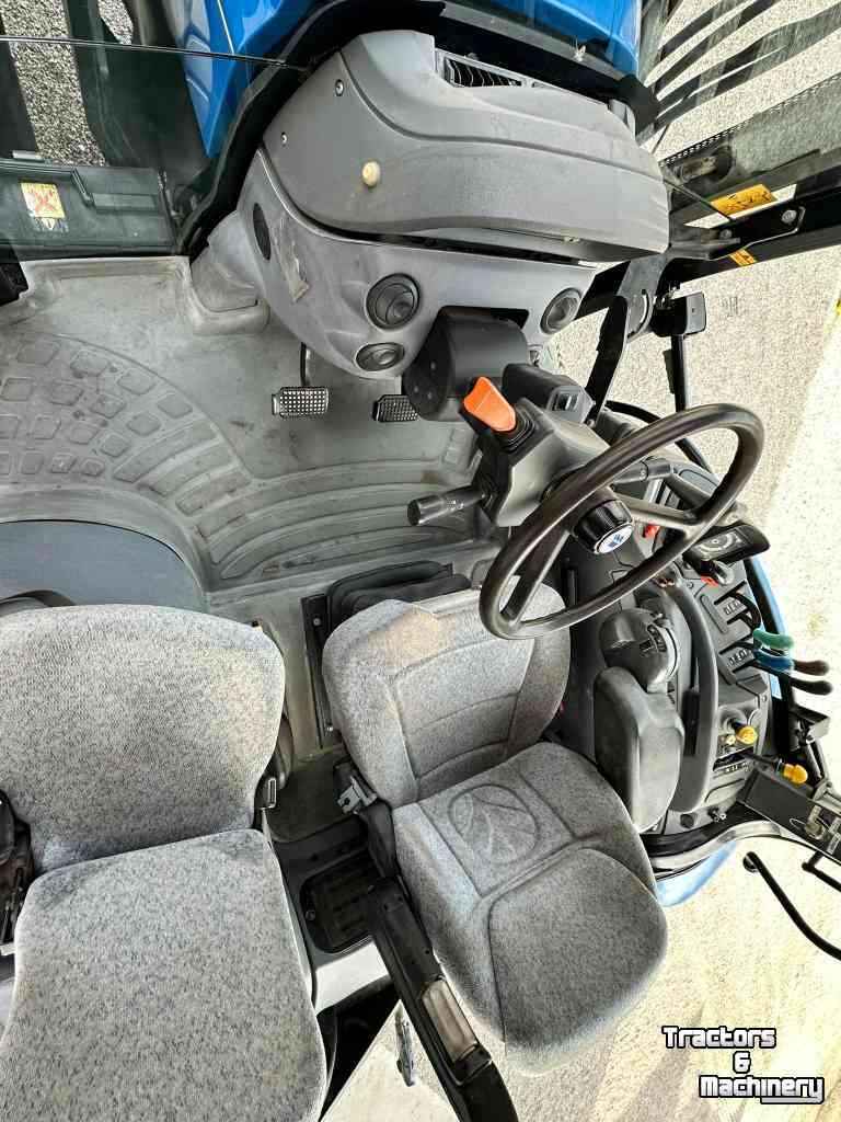 Schlepper / Traktor New Holland TSA 100