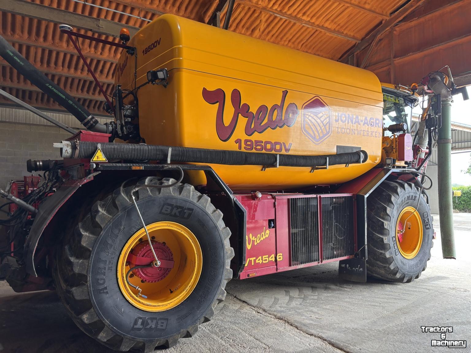 Gülletankwagen / Güllefässer Vredo VT4546