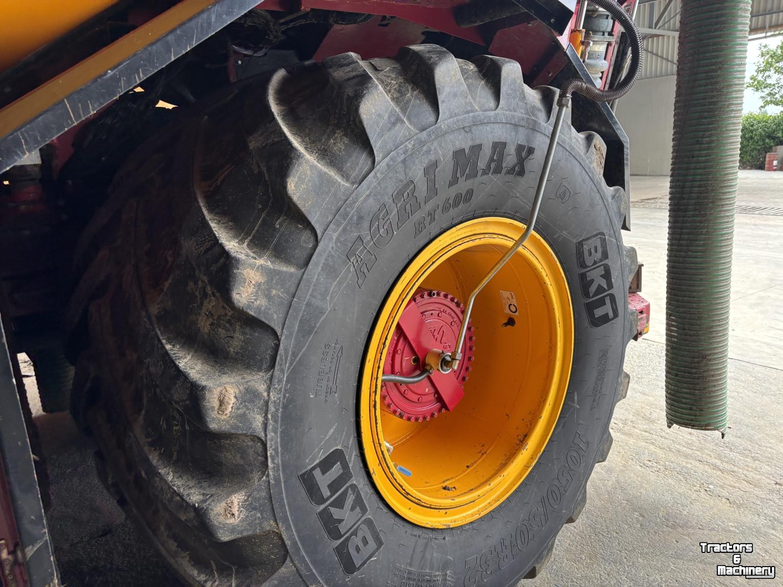 Gülletankwagen / Güllefässer Vredo VT4546