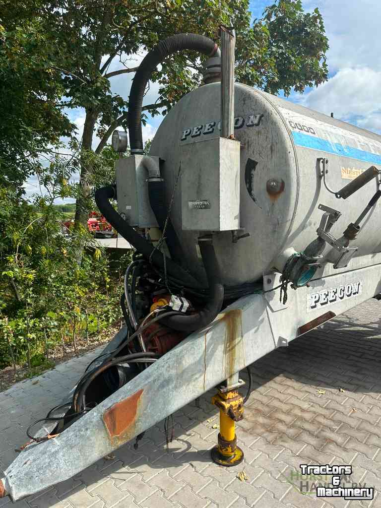 Gülletankwagen / Güllefässer Peecon 6000L mesttank/watertank