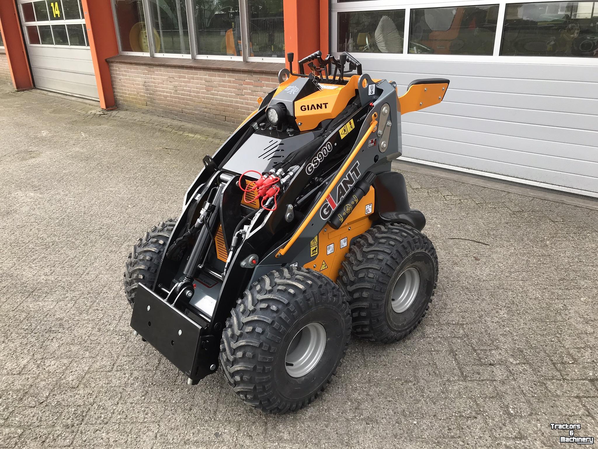 Radlader Giant GS900