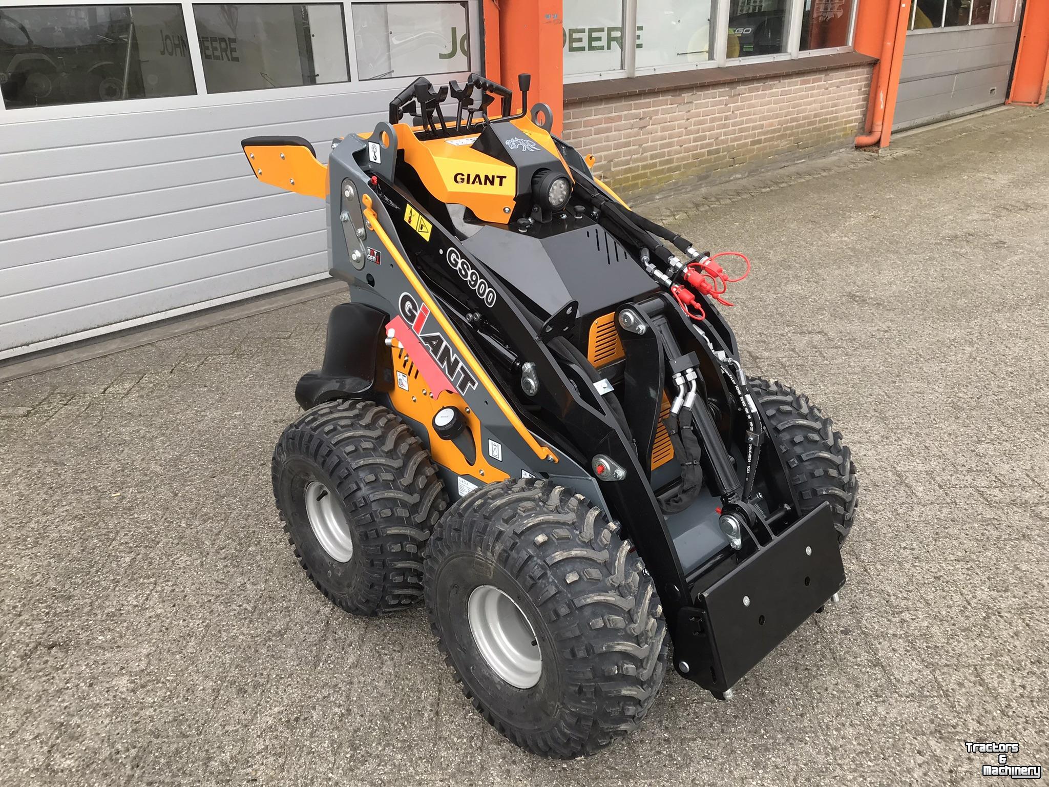 Radlader Giant GS900
