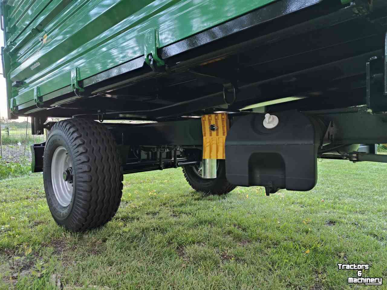 Kipper  Hummel 3,5 tons driezijdige kipper