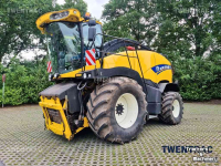 Feldhäcksler New Holland FR 700