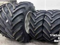 Räder, Reifen, Felgen & Distanzringe BKT 710/60 R38 + 600/60 R28 op velg