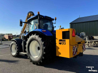 Schlepper / Traktor New Holland T7.210 AC + Herder Grenadier