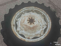 Räder, Reifen, Felgen & Distanzringe Ford 12.4R34