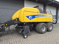 Pressen New Holland BB9060