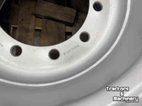 Räder, Reifen, Felgen & Distanzringe Vredestein 650/40 R22.5 Flotation Trac