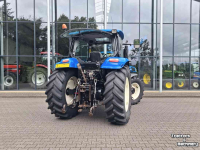 Schlepper / Traktor New Holland T6030 + fronthef