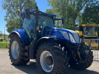 Schlepper / Traktor New Holland T 6.180