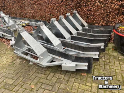 Gülleschieber  Rubberschuif / mestschuif / sneeuwschuif , divere breedtes if 3 punts opname/lepelinsteek