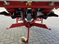 Düngerstreuer Lely Centermatic kunstmeststrooier