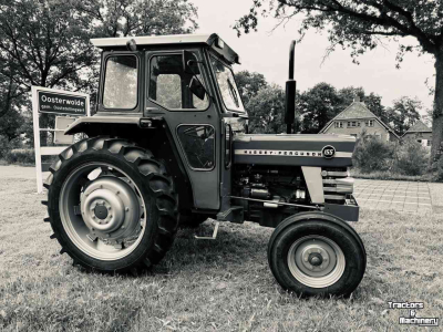 Schlepper / Traktor Massey Ferguson 155 2WD Tractoren